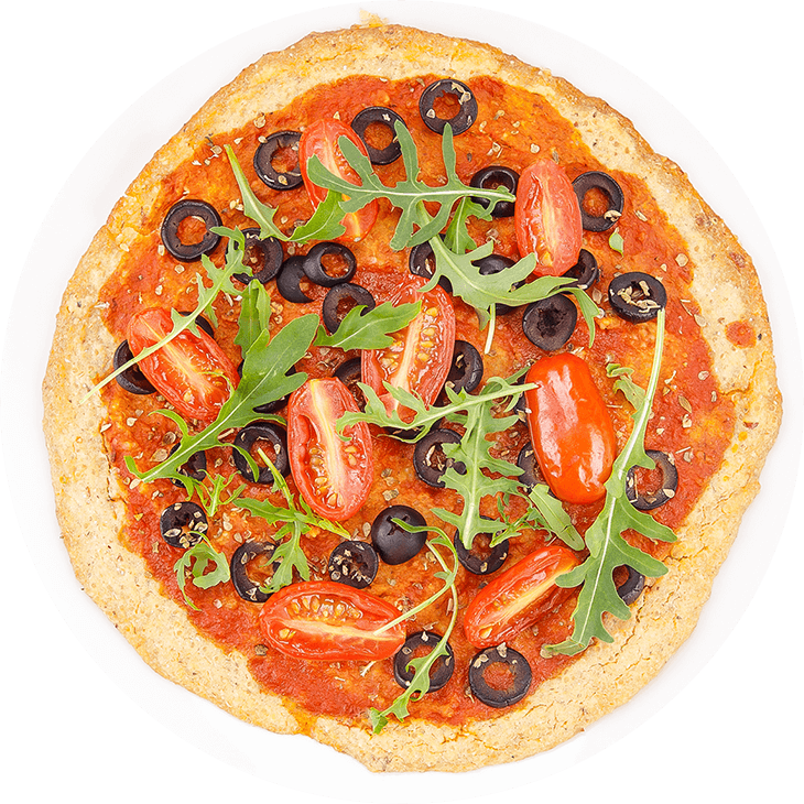 Pizza auf dem Quinoa-Boden mit Tomaten, Oliven und Rucola