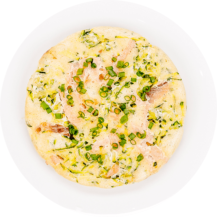 Kabaklı ve füme somon balıklı omlet