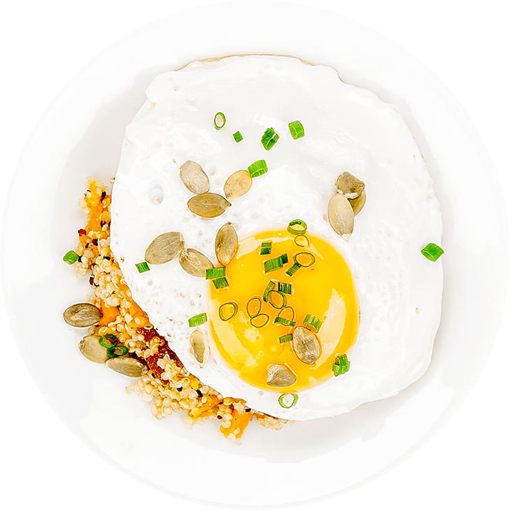 Komosa ryżowa z dynią, suszonymi pomidorami i jajkiem