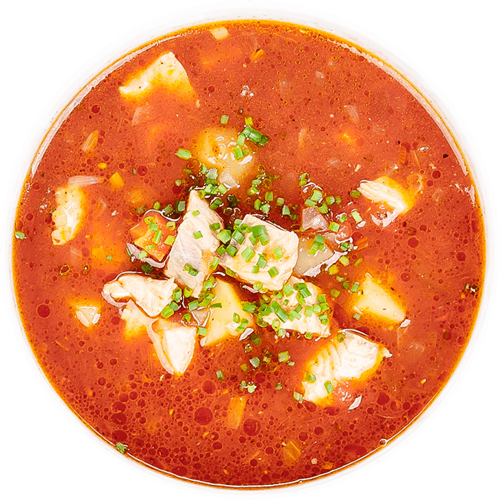 Zupa pomidorowa z łososiem, marchewką i ziemniakami
